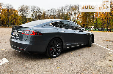 Ліфтбек Tesla Model S 2014 в Одесі