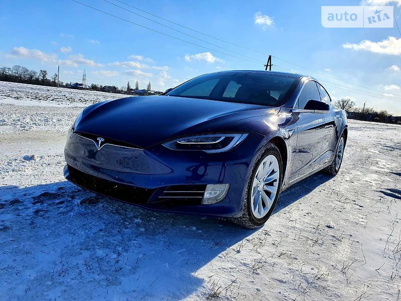 Ліфтбек Tesla Model S 2018 в Полтаві