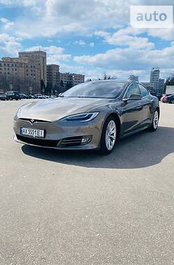 Хетчбек Tesla Model S 2016 в Харкові