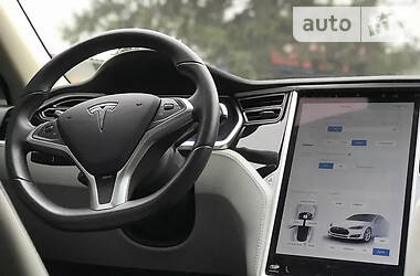 Лифтбек Tesla Model S 2013 в Киеве