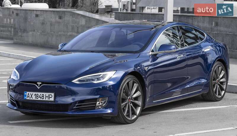 Лифтбек Tesla Model S 2018 в Харькове