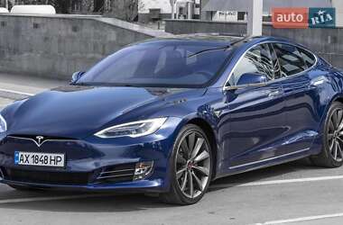 Ліфтбек Tesla Model S 2018 в Харкові