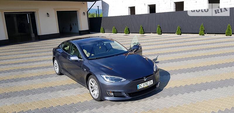 Tesla Model S
