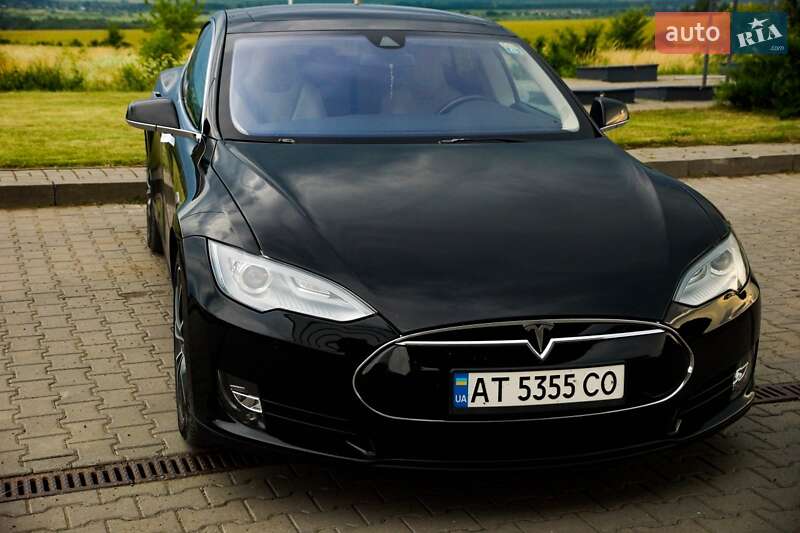 Хетчбек Tesla Model S 2015 в Коломиї