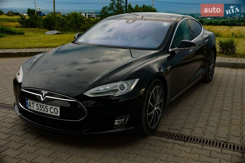 Хетчбек Tesla Model S 2015 в Коломиї