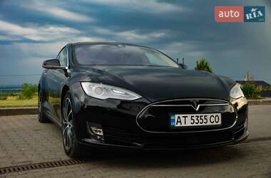 Хэтчбек Tesla Model S 2015 в Коломые