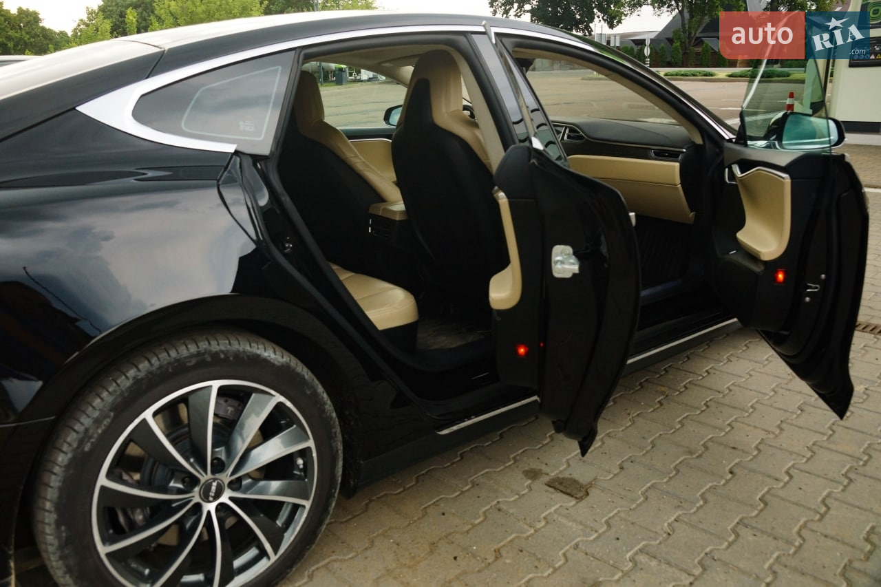 2015 Tesla Model S - мініатюра 28