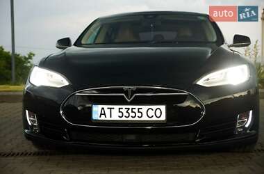 Хэтчбек Tesla Model S 2015 в Коломые