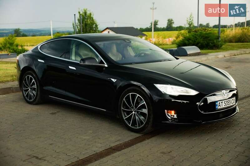 Хетчбек Tesla Model S 2015 в Коломиї