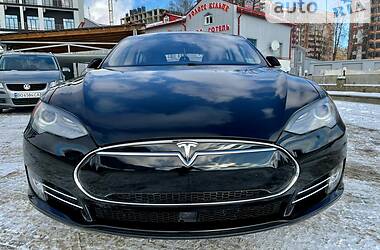Хетчбек Tesla Model S 2015 в Тернополі