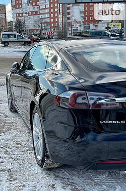 Хетчбек Tesla Model S 2015 в Тернополі