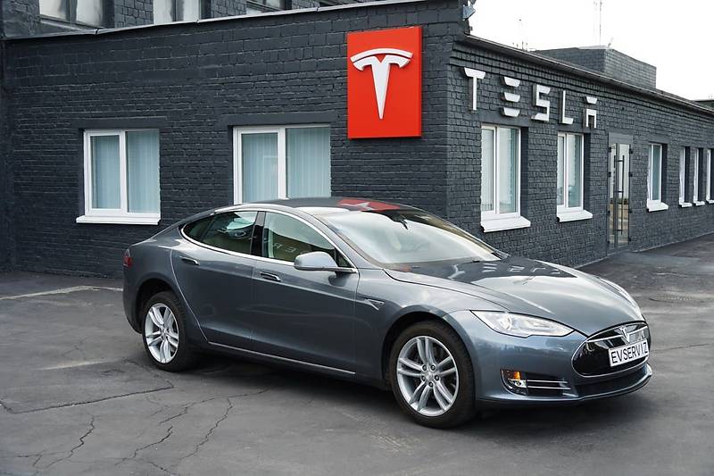 Седан Tesla Model S 2013 в Киеве