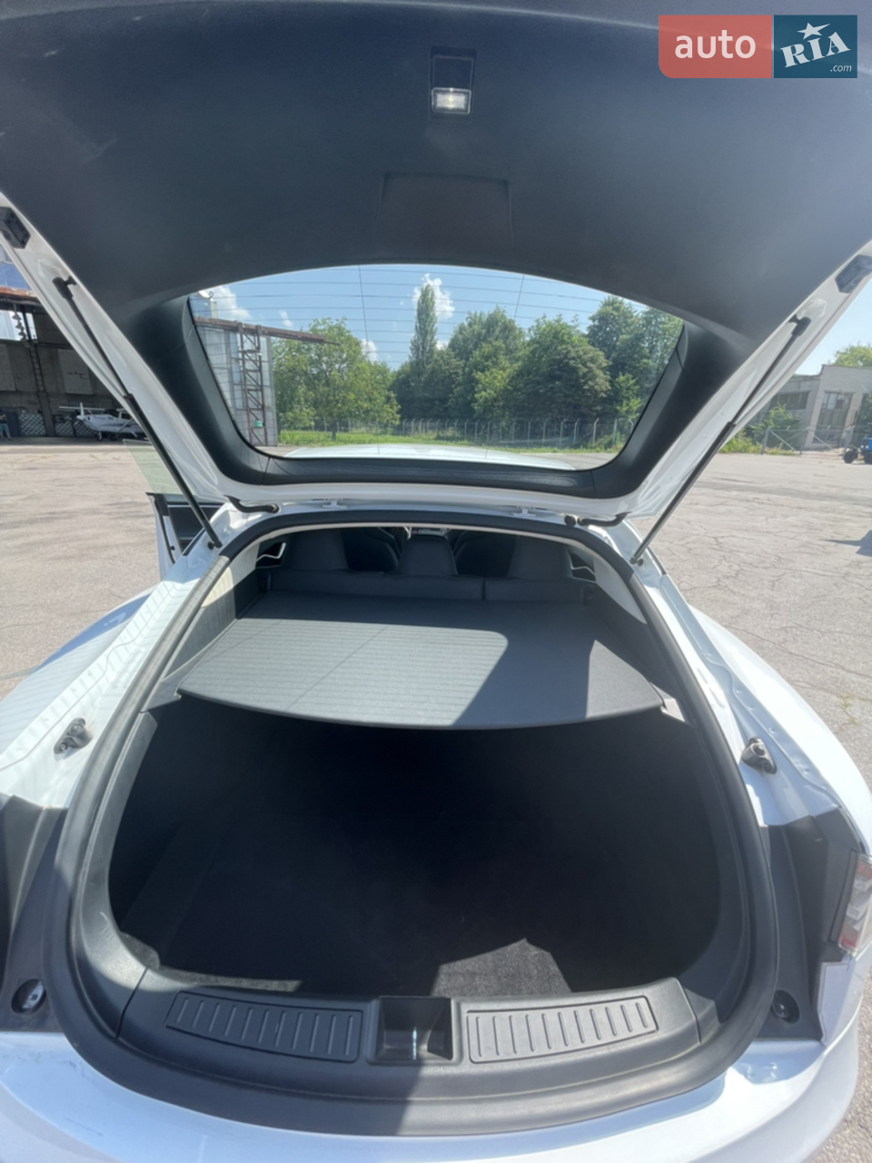 2015 Tesla Model S - мініатюра 20