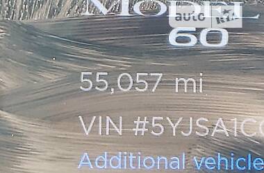 Ліфтбек Tesla Model S 2013 в 