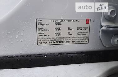 Лифтбек Tesla Model S 2016 в 