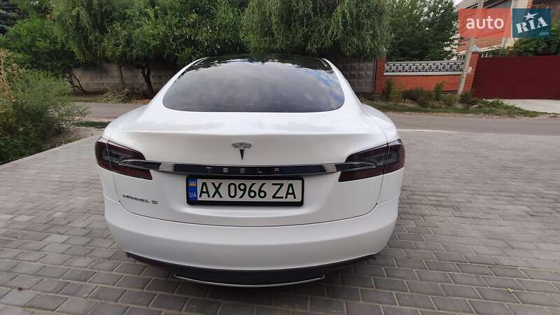 Лифтбек Tesla Model S 2014 в Харькове фото 5 Лифтбек Tesla Model S 2014 в Харькове