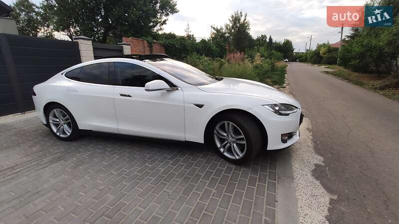 Лифтбек Tesla Model S 2014 в Харькове фото 11 Лифтбек Tesla Model S 2014 в Харькове