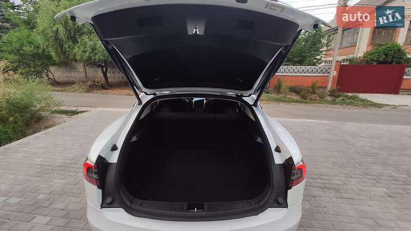 Лифтбек Tesla Model S 2014 в Харькове фото 16 Лифтбек Tesla Model S 2014 в Харькове
