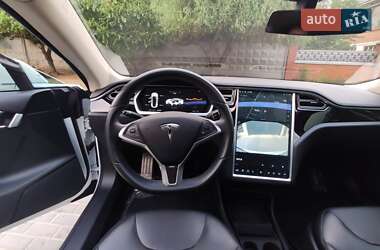 Лифтбек Tesla Model S 2014 в 