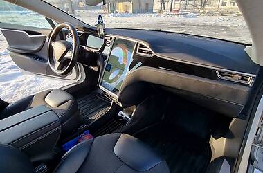 Лифтбек Tesla Model S 2015 в Трускавце