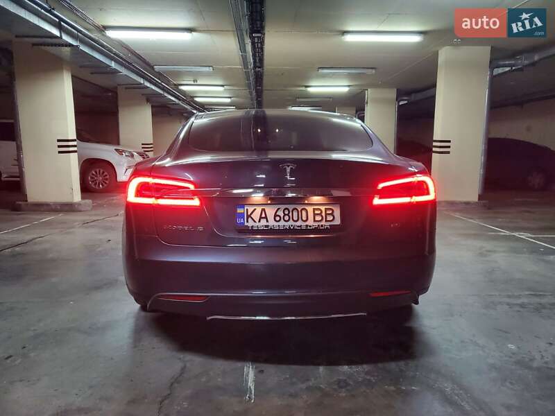 Лифтбек Tesla Model S 2015 в Киеве фото 2 Лифтбек Tesla Model S 2015 в Киеве