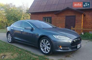 Лифтбек Tesla Model S 2014 в Киеве