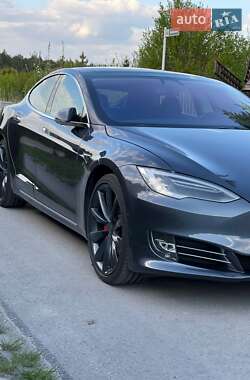 Седан Tesla Model S 2018 в Луцке