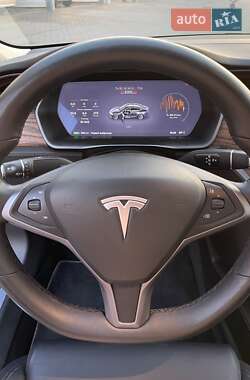 Седан Tesla Model S 2018 в Луцке