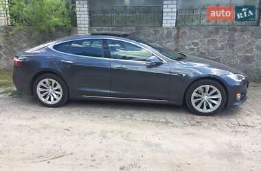 Хэтчбек Tesla Model S 2016 в Кременчуге