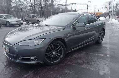 Лифтбек Tesla Model S 2013 в Киеве