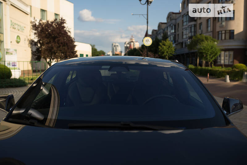 Ліфтбек Tesla Model S 2018 в Києві