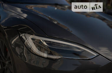 Ліфтбек Tesla Model S 2018 в Києві