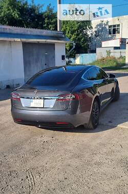 Лифтбек Tesla Model S 2016 в Харькове