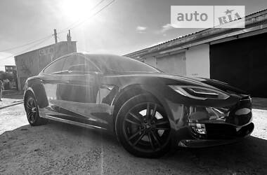 Лифтбек Tesla Model S 2016 в Харькове