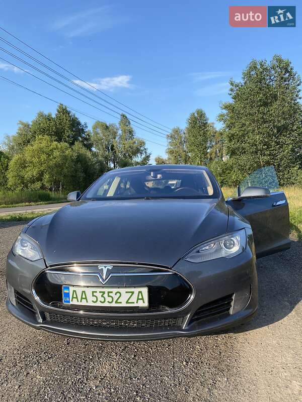 Tesla Model S 2013 Tesla Model S 2013