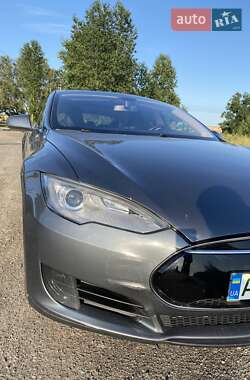 Лифтбек Tesla Model S 2013 в 