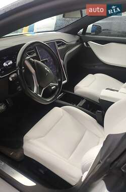Лифтбек Tesla Model S 2017 в 