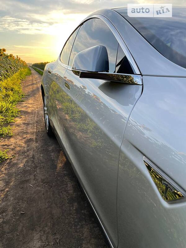 Хетчбек Tesla Model S 2014 в Хмельницькому фото 5 Хетчбек Tesla Model S 2014 в Хмельницькому