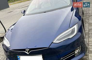 Лифтбек Tesla Model S 2018 в Львове