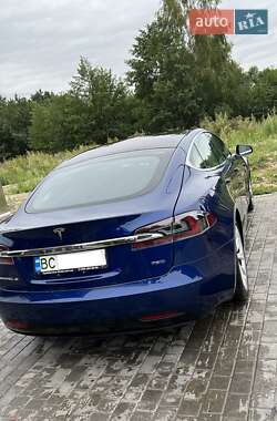 Ліфтбек Tesla Model S 2018 в Львові