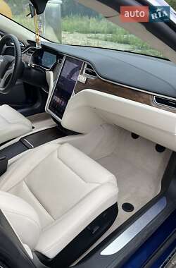 Ліфтбек Tesla Model S 2018 в Львові