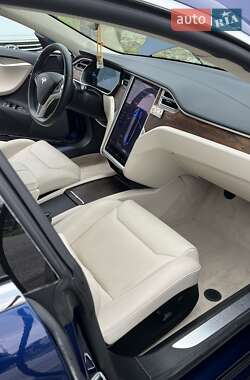 Ліфтбек Tesla Model S 2018 в Львові