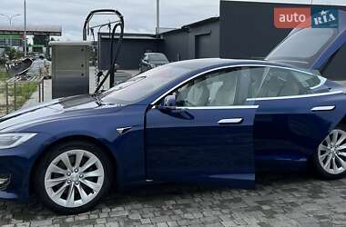 Лифтбек Tesla Model S 2018 в Львове