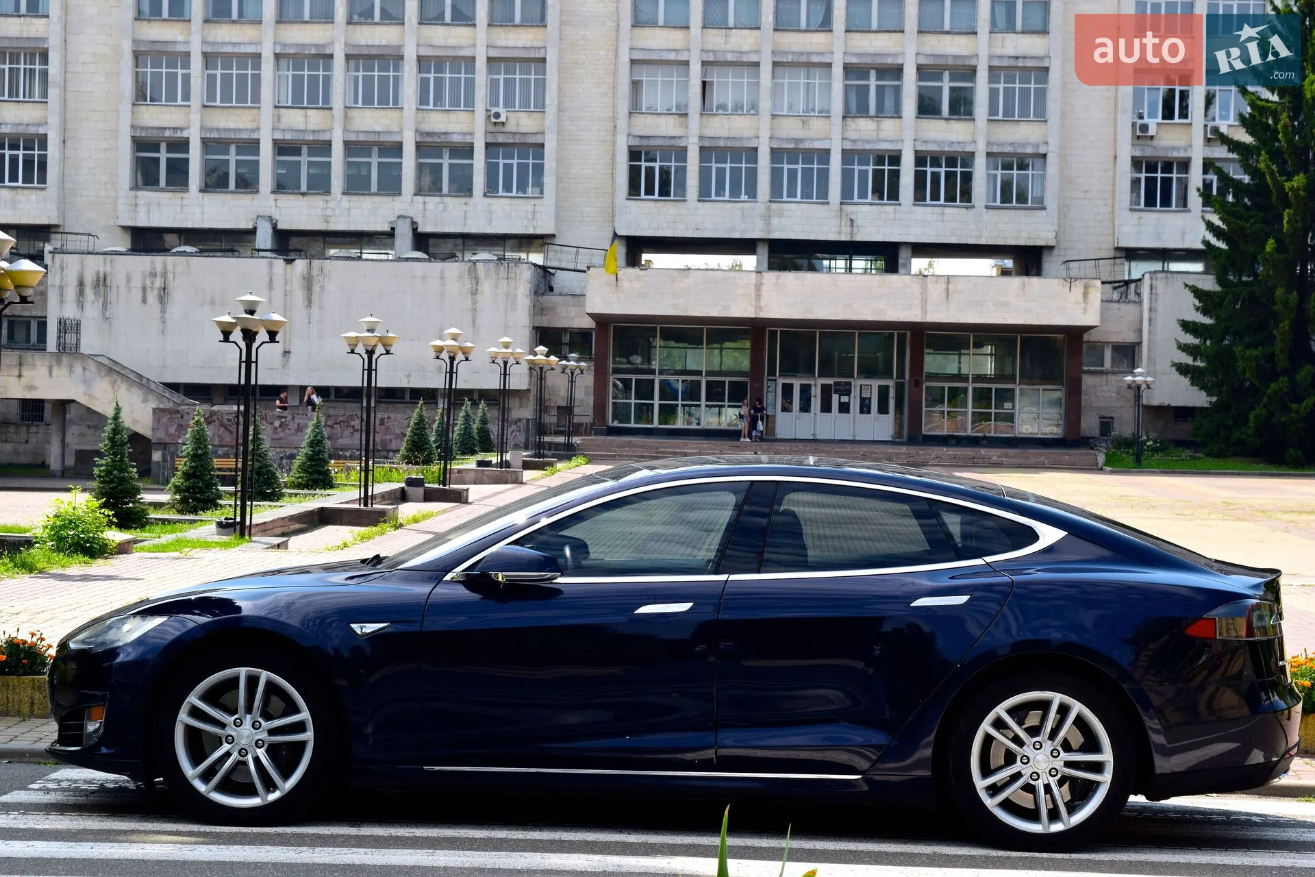 2015 Tesla Model S - мініатюра 12