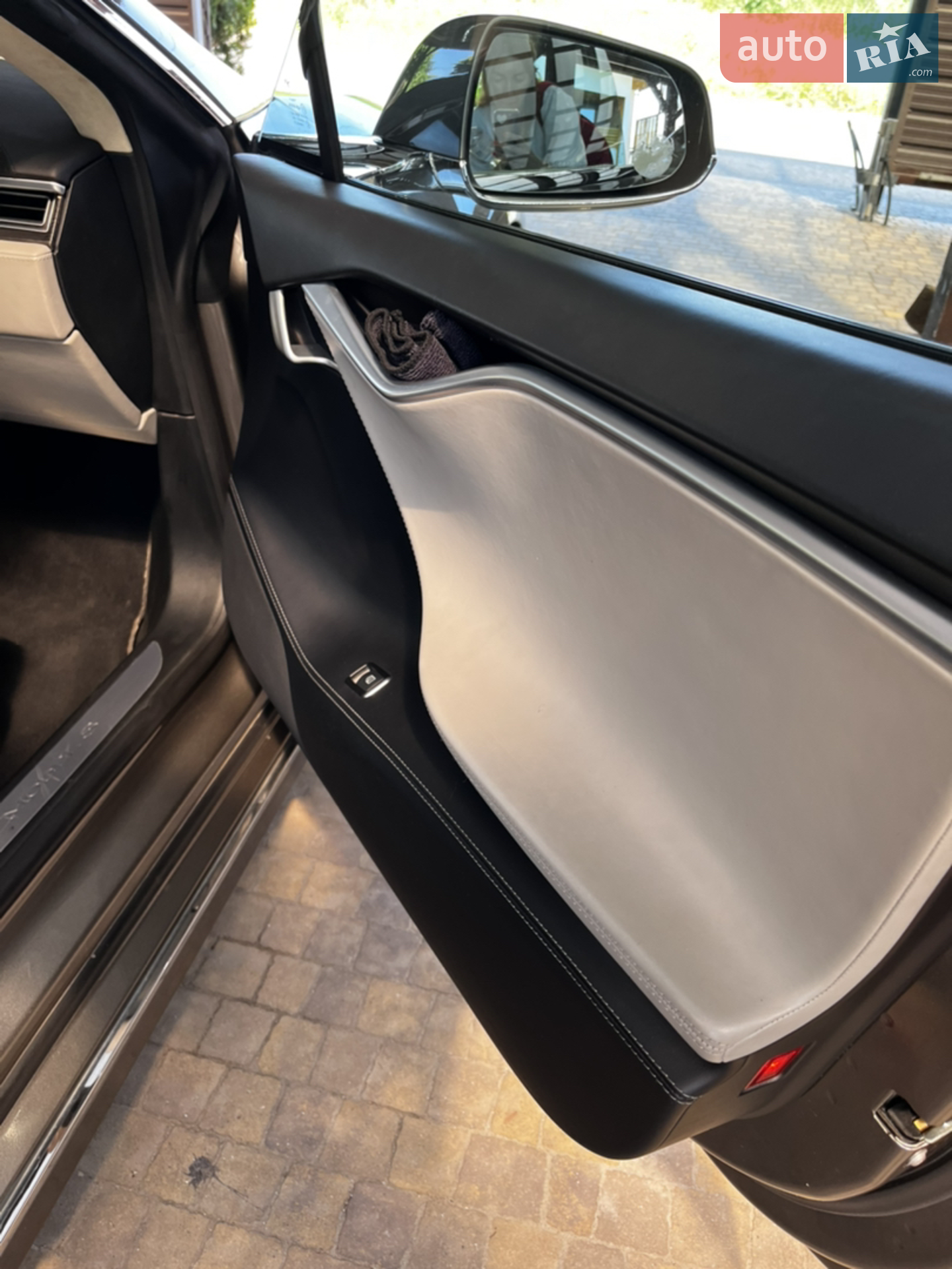 2016 Tesla Model S - мініатюра 10