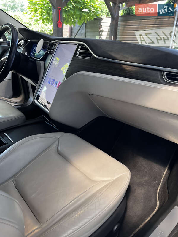 Седан Tesla Model S 2016 в Киеве фото 8 Седан Tesla Model S 2016 в Киеве