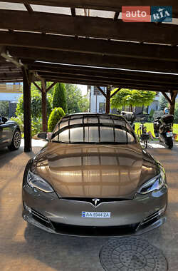 Седан Tesla Model S 2016 в Киеве фото Седан Tesla Model S 2016 в Киеве