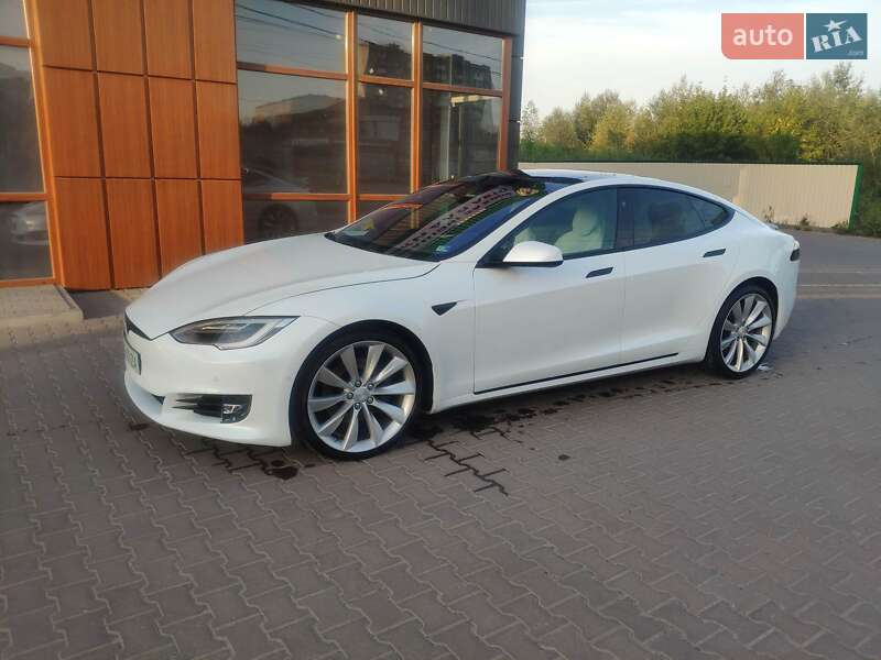 Tesla Model S 2017