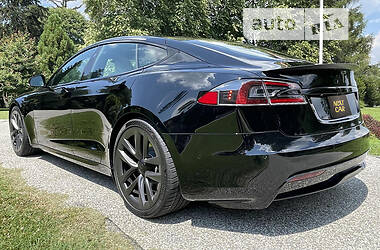 Лифтбек Tesla Model S 2022 в 