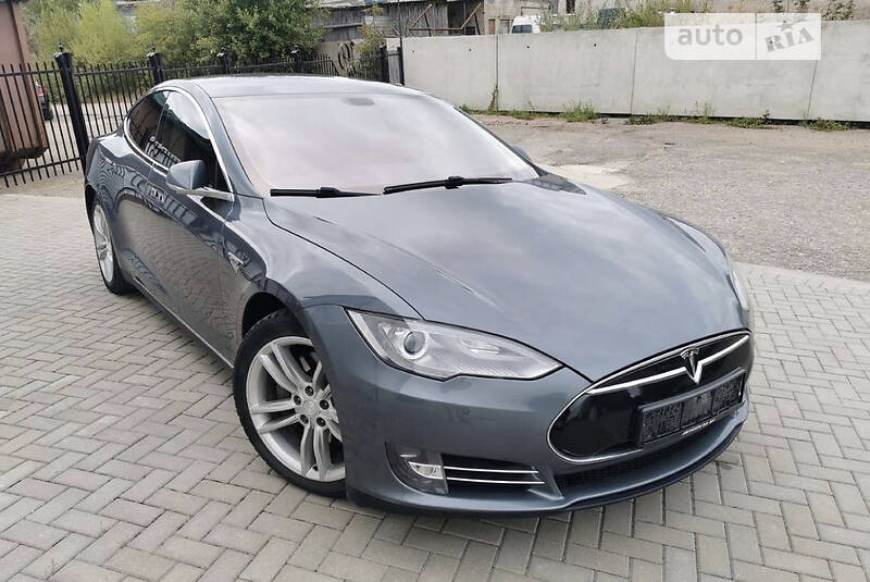 Tesla Model S 85KW